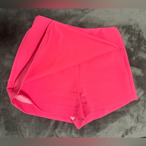 Zara Pink High Waisted Asymmetrical Mini Skort Size Medium Womens - Picture 3 of 9